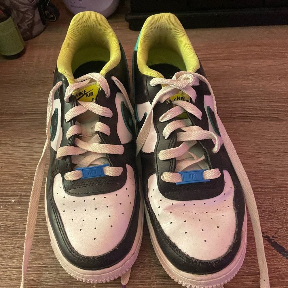 Nike Kids Black and White Sneakers with Yellow Accents